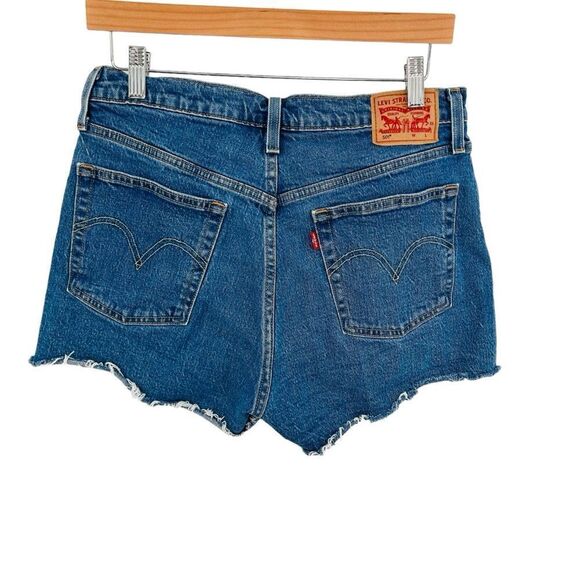 Levi’s 501 cut off medium wash button fly shorts size 30 - Picture 4 of 9